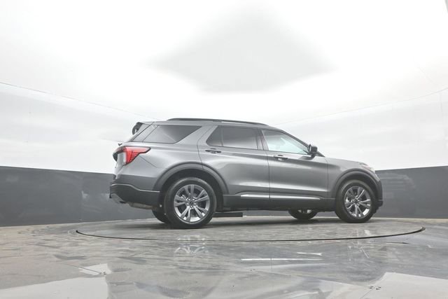 Used 2025 Ford Explorer Active w/ Active Comfort Package AWD/4WD image 40