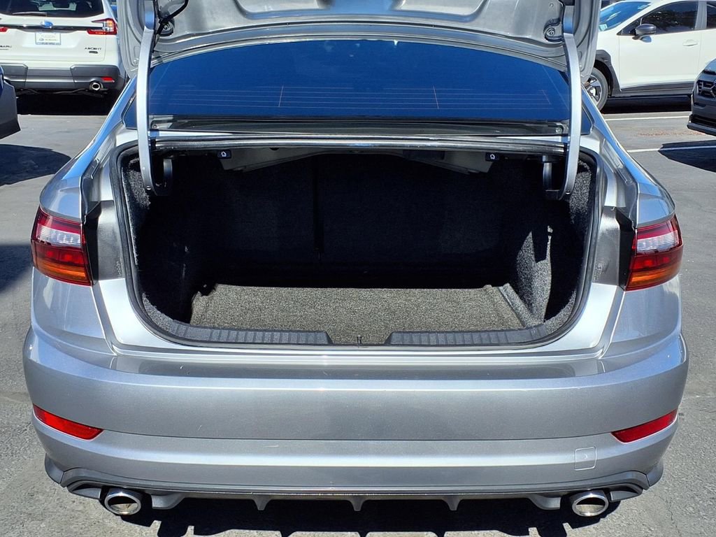 Used 2019 Volkswagen Jetta GLI image 16