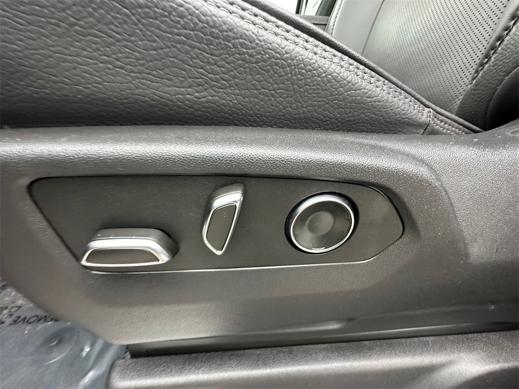 Used 2025 GMC Sierra 2500 Denali image 10