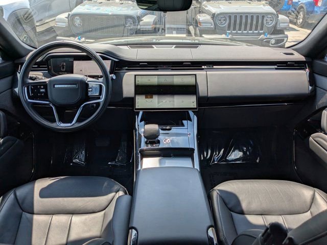 Used 2025 Land Rover Range Rover Sport SE AWD/4WD image 16