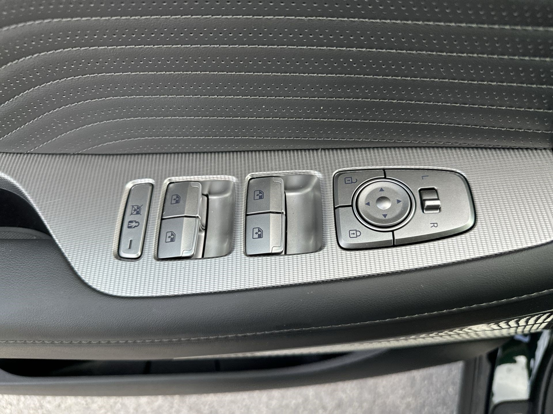 Used 2025 Hyundai Palisade Calligraphy FWD image 14