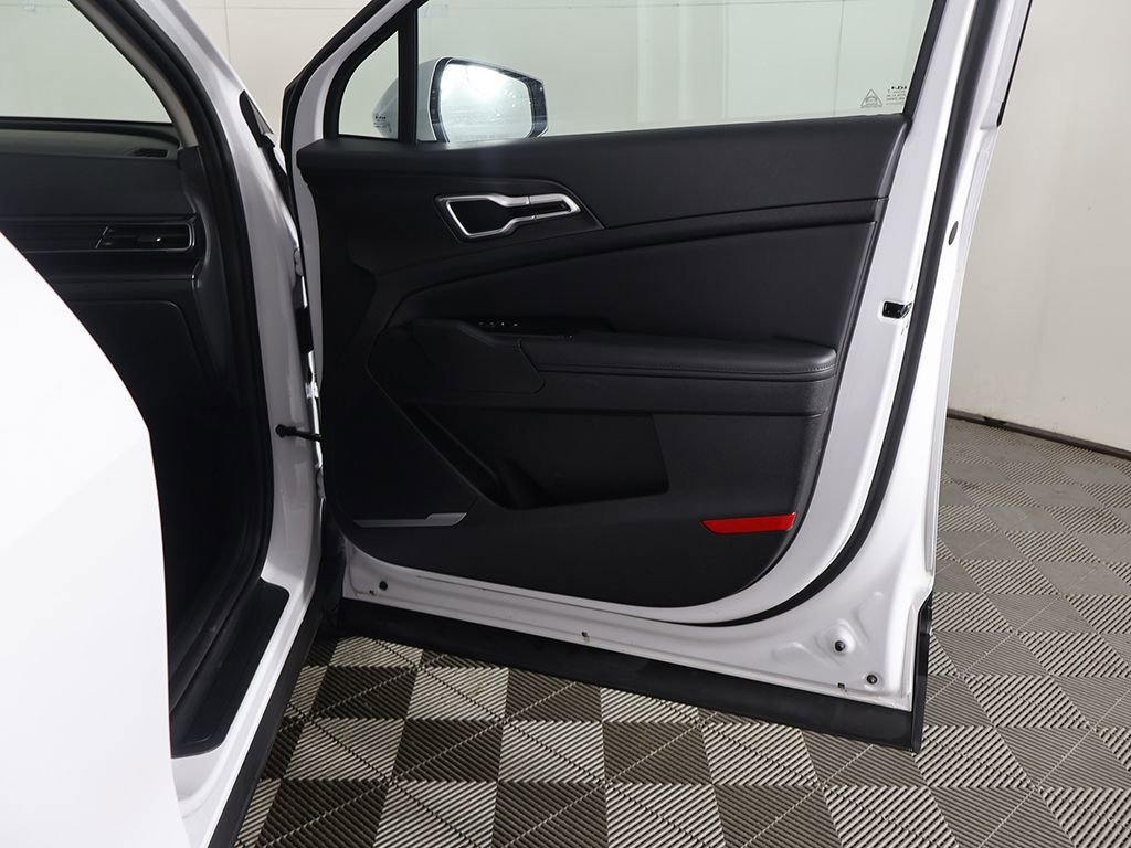 Used 2023 Kia Sportage EX image 23