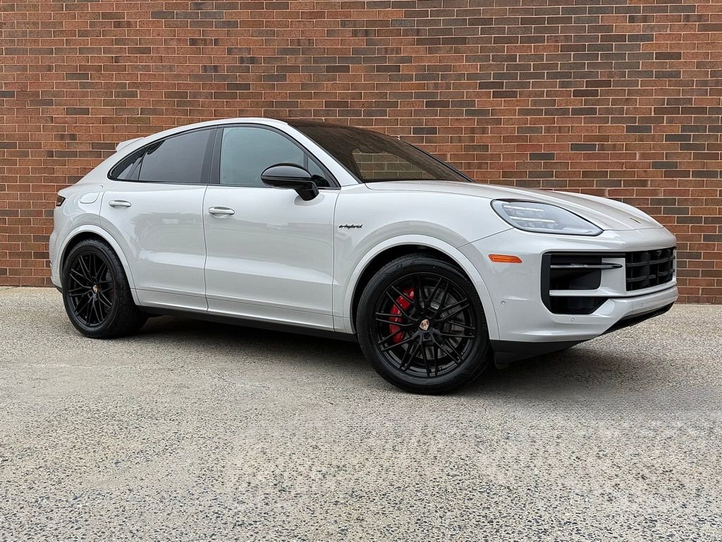 New 2025 Porsche Cayenne S image 9