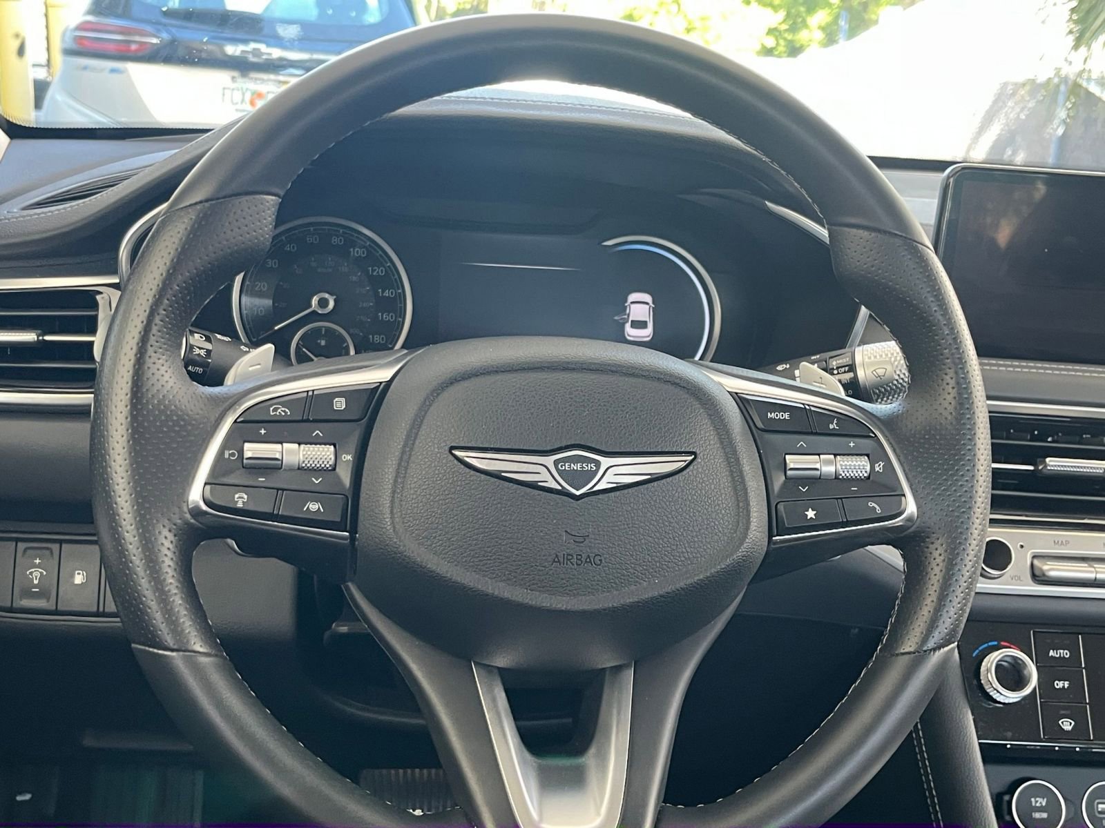 Used 2025 Genesis G70 2.5T image 30