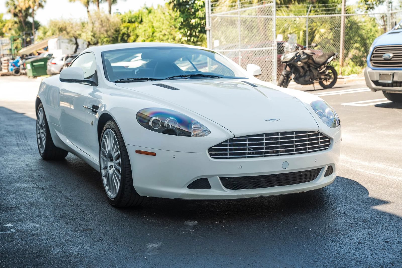 Used 2011 Aston Martin DB9 Coupe RWD image 13