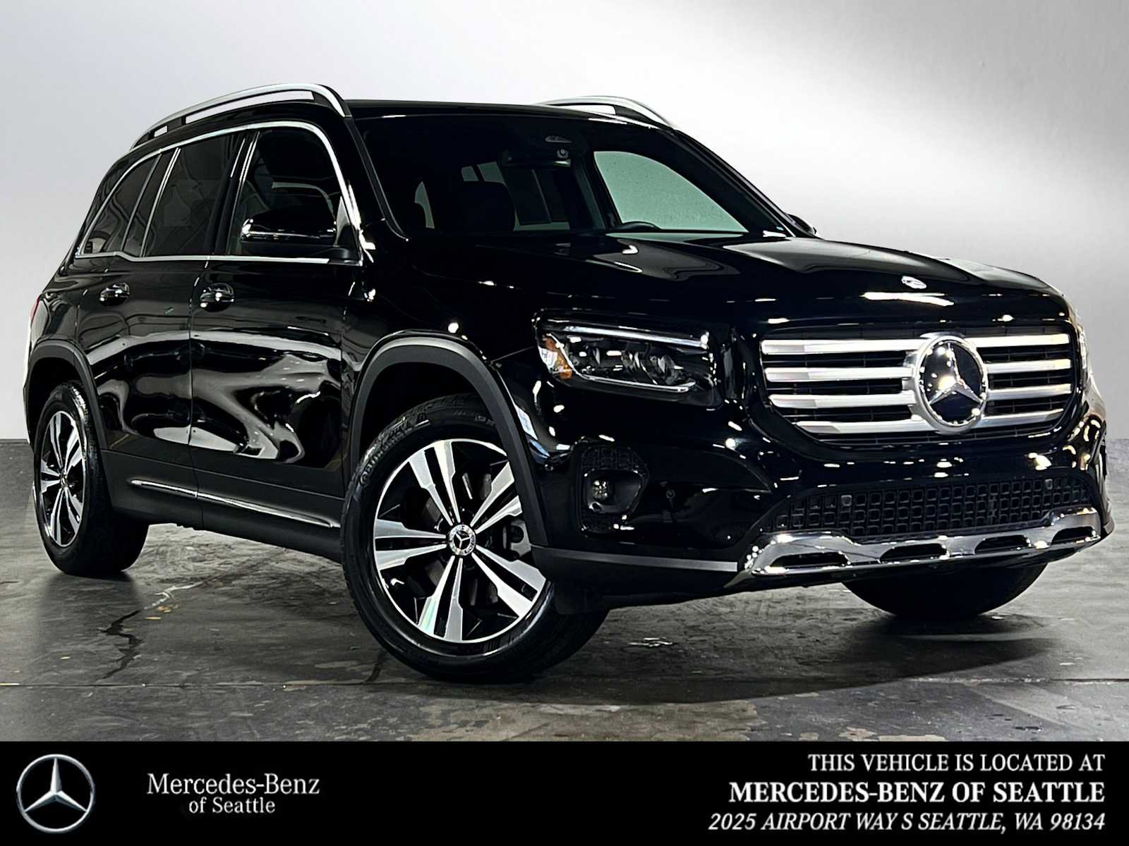 Certified 2025 Mercedes-Benz GLB 250 4MATIC image 1
