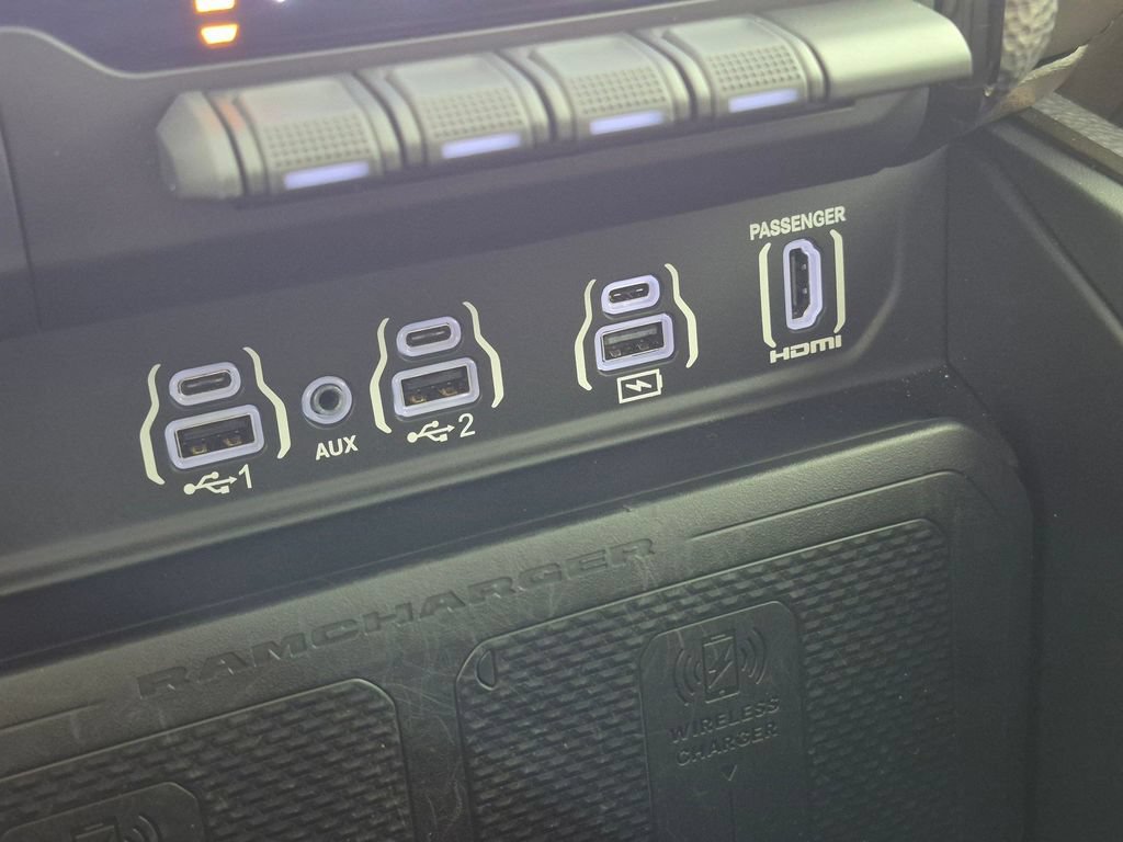 Used 2025 RAM 1500 Limited AWD/4WD image 24