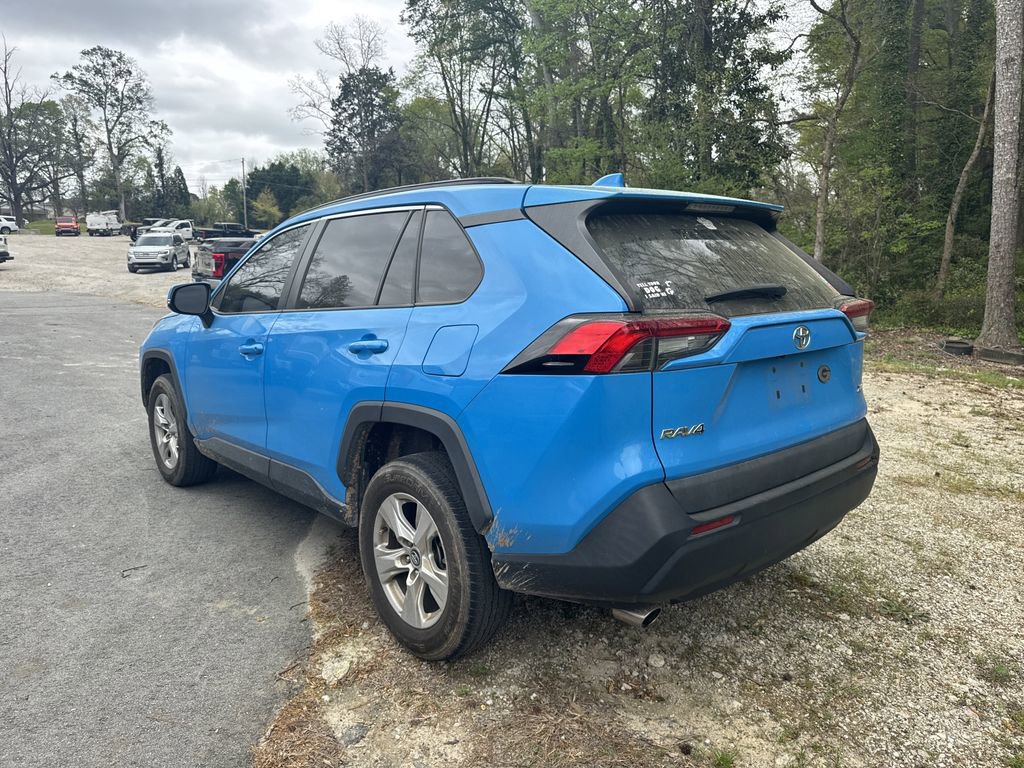 Used 2021 Toyota RAV4 XLE image 4
