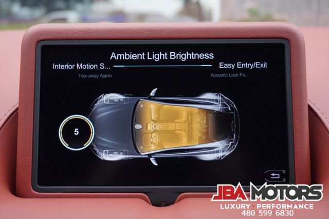 Used 2021 Aston Martin V8 Vantage Coupe image 25