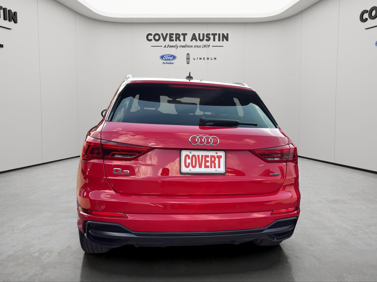 Used 2022 Audi Q3 2.0T Premium w/ Convenience Package AWD/4WD image 4
