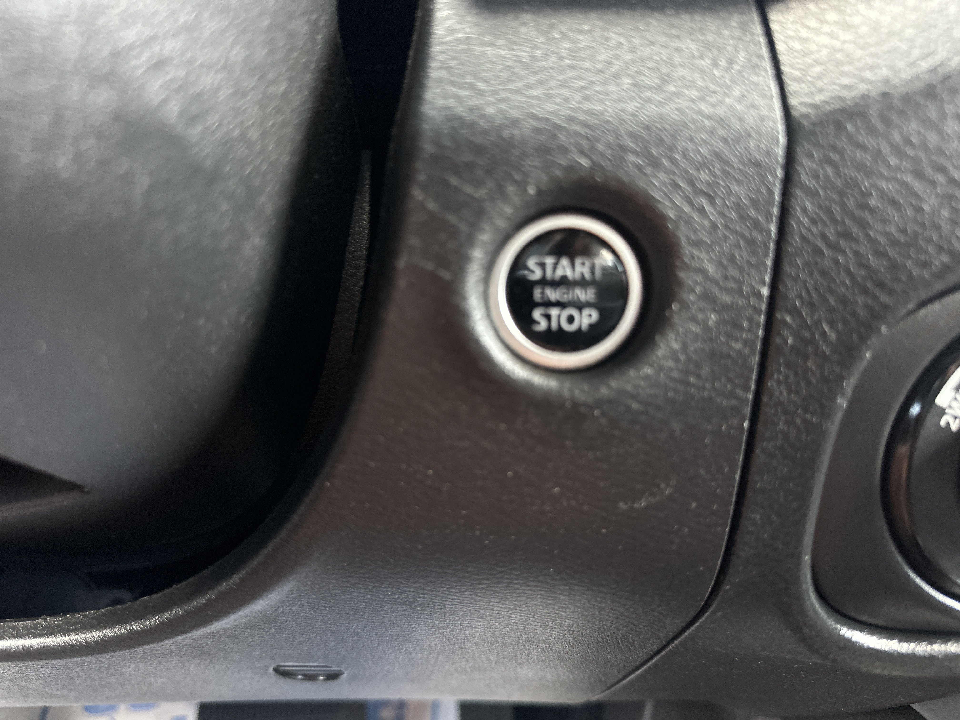 Used 2023 Nissan Frontier SV w/ Technology Package AWD/4WD image 13