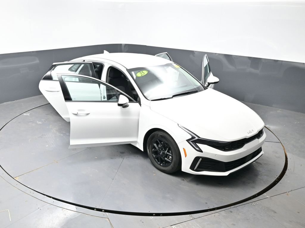 Used 2025 Kia K5 LXS image 60