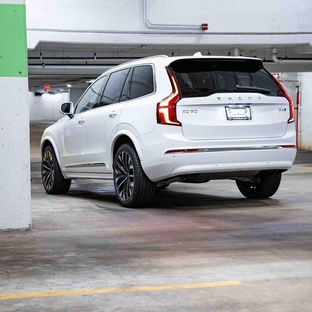 New 2026 Volvo XC90 B6 Plus w/ Protection Package Premier AWD/4WD image 6