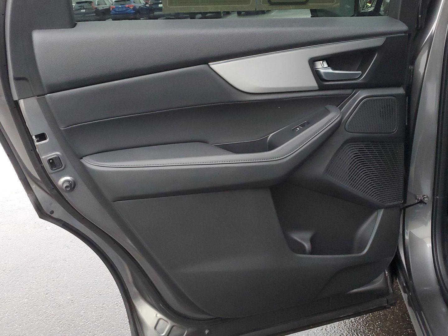 Used 2025 Acura MDX SH-AWD image 33