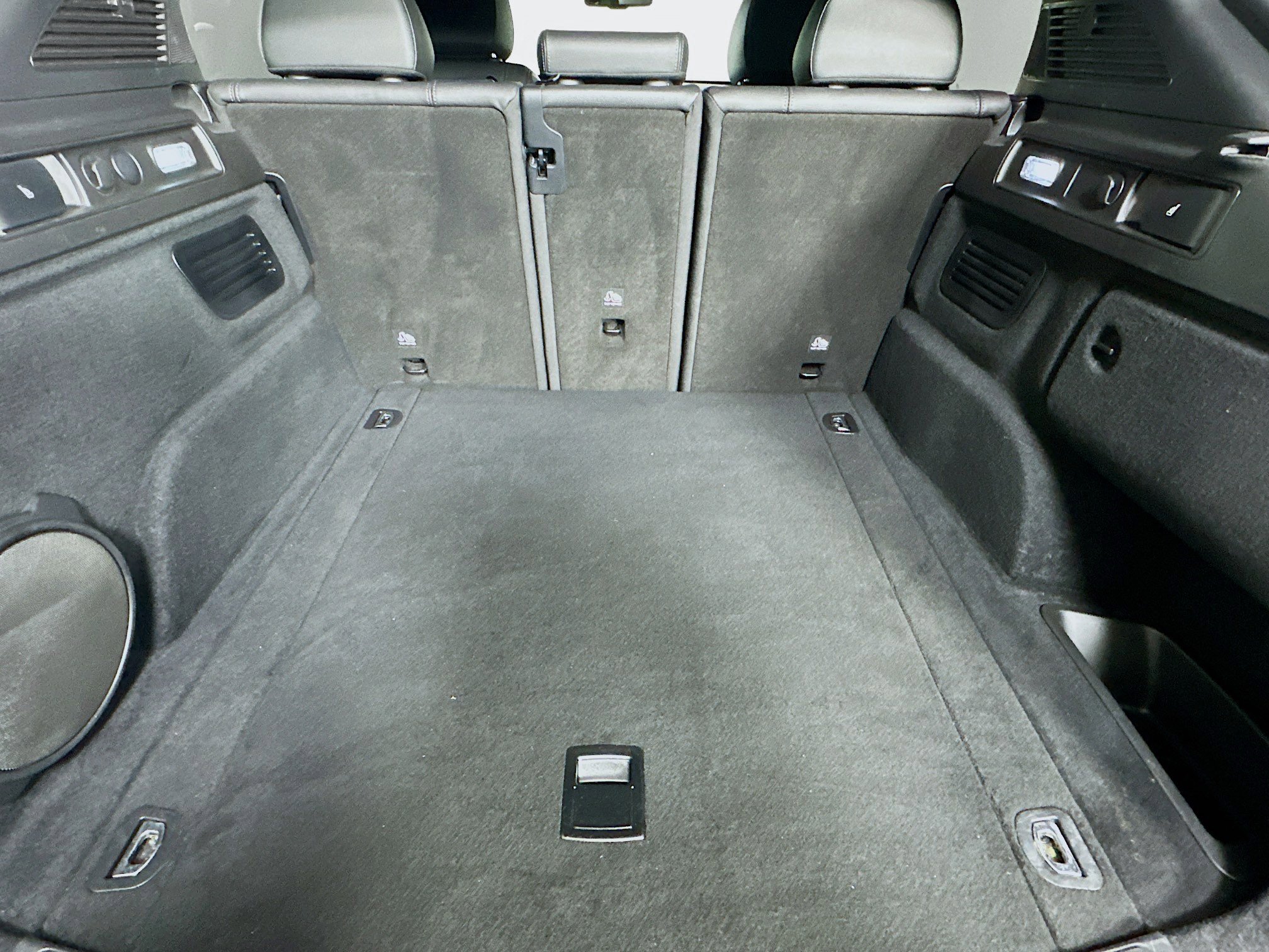 Used 2023 Alfa Romeo Stelvio Veloce AWD/4WD image 29