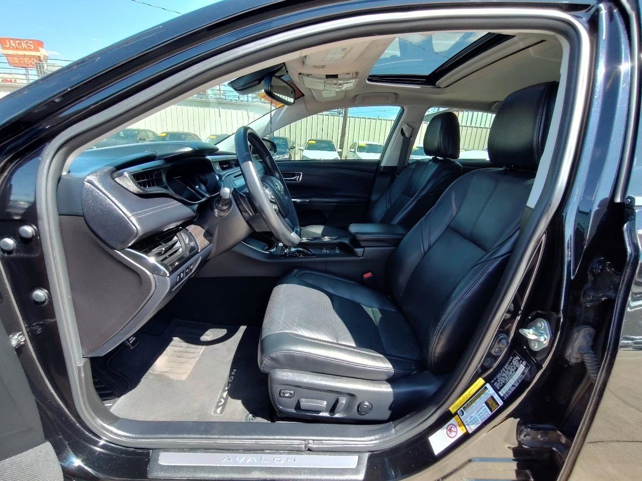 Used 2017 Toyota Avalon Limited FWD image 14