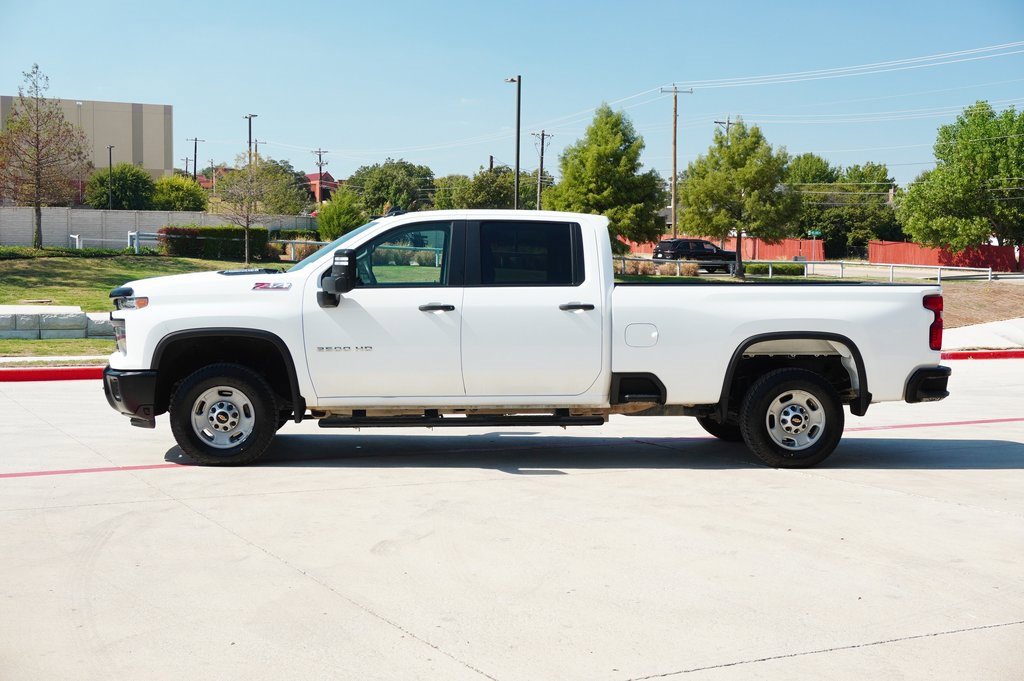 Used 2024 Chevrolet Silverado 2500 W/T image 2