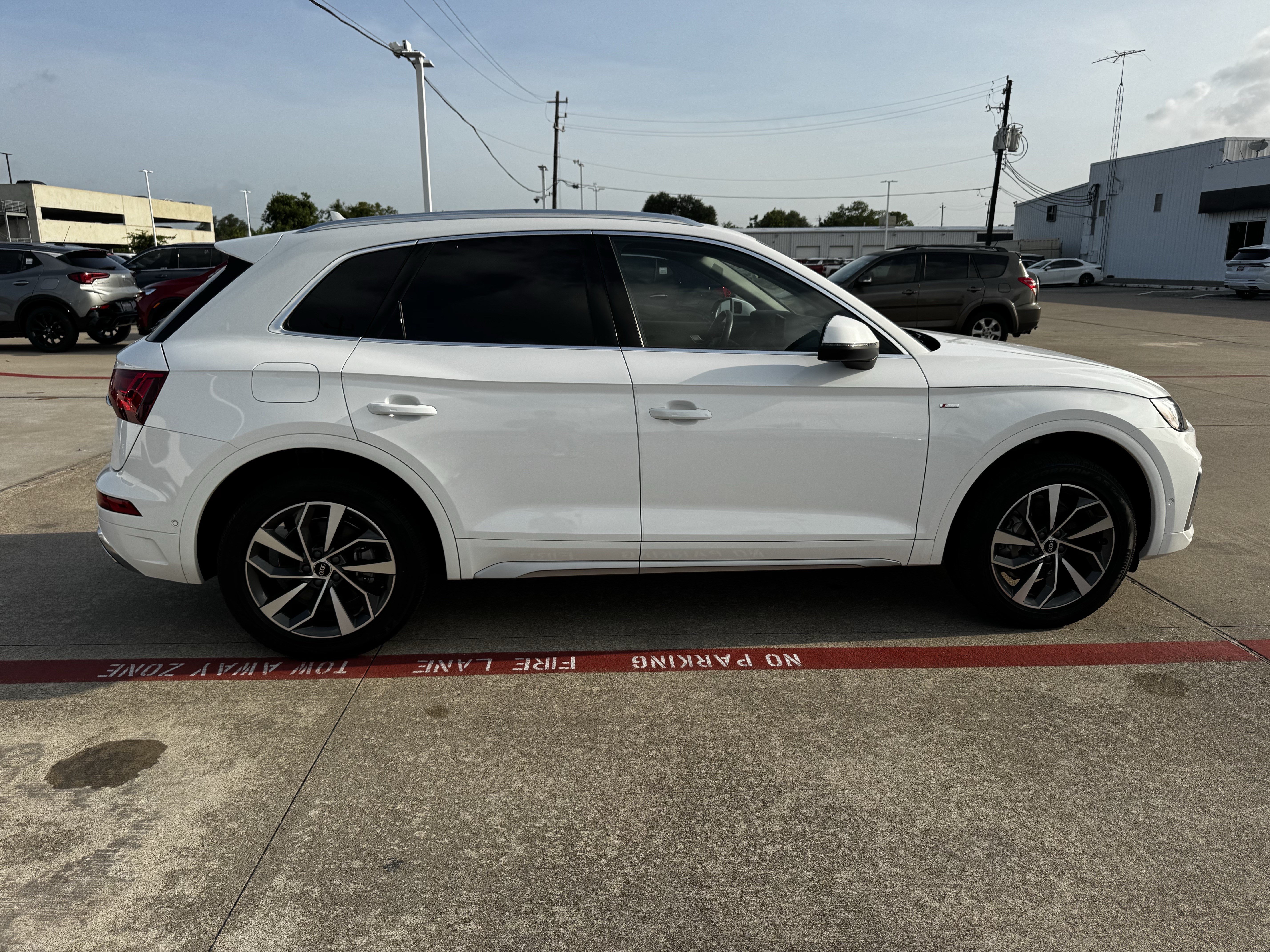 Used 2023 Audi Q5 2.0T Prestige w/ Prestige Package AWD/4WD image 7