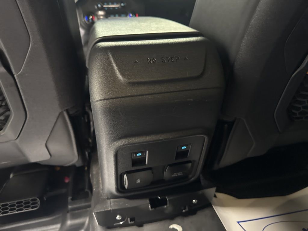 Used 2022 Ford Bronco Badlands w/ Sasquatch Package image 25