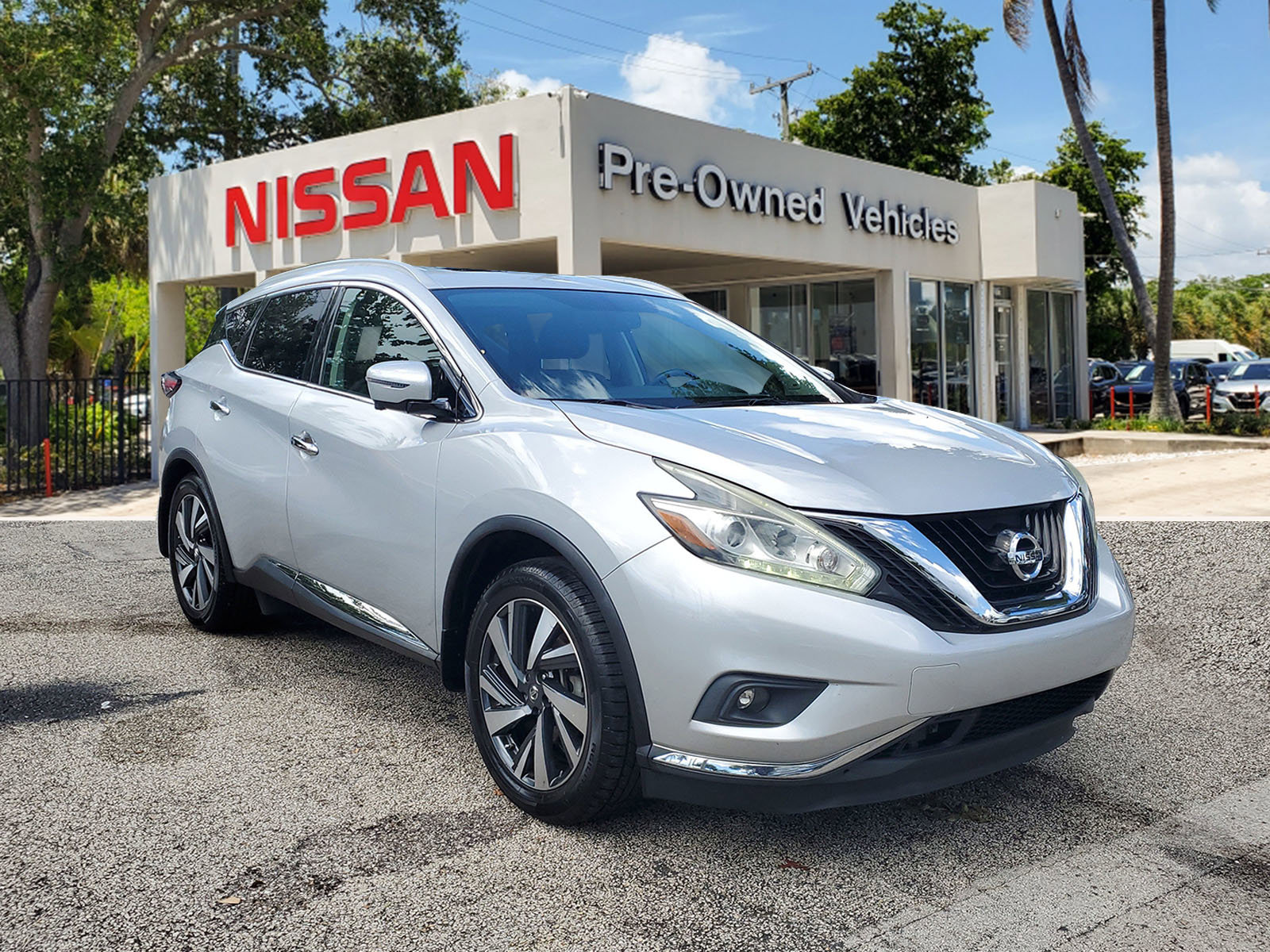 Used 2018 Nissan Murano Platinum w/ Cargo Package image 3