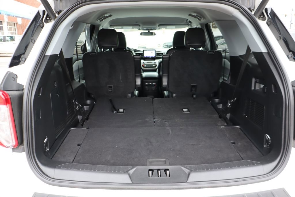 Used 2023 Ford Explorer XLT w/ Equipment Group 202A image 35