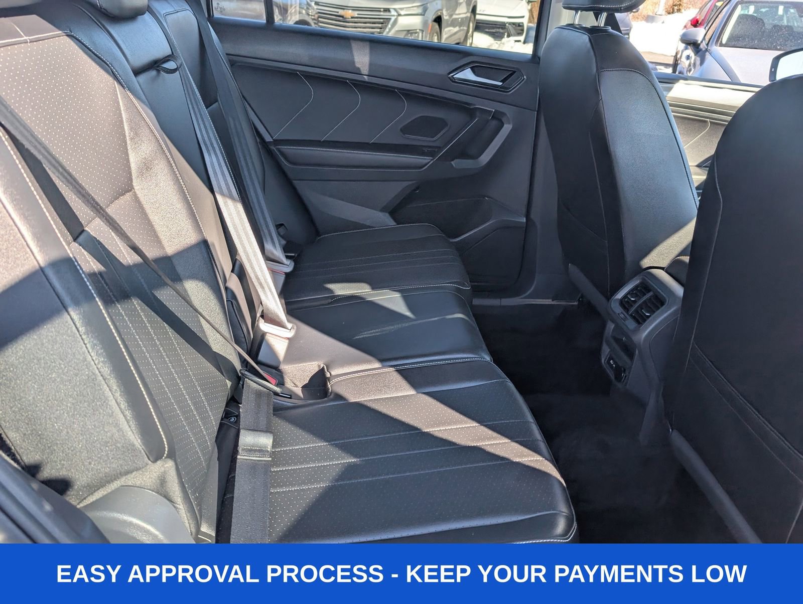 Used 2024 Volkswagen Tiguan SE image 14