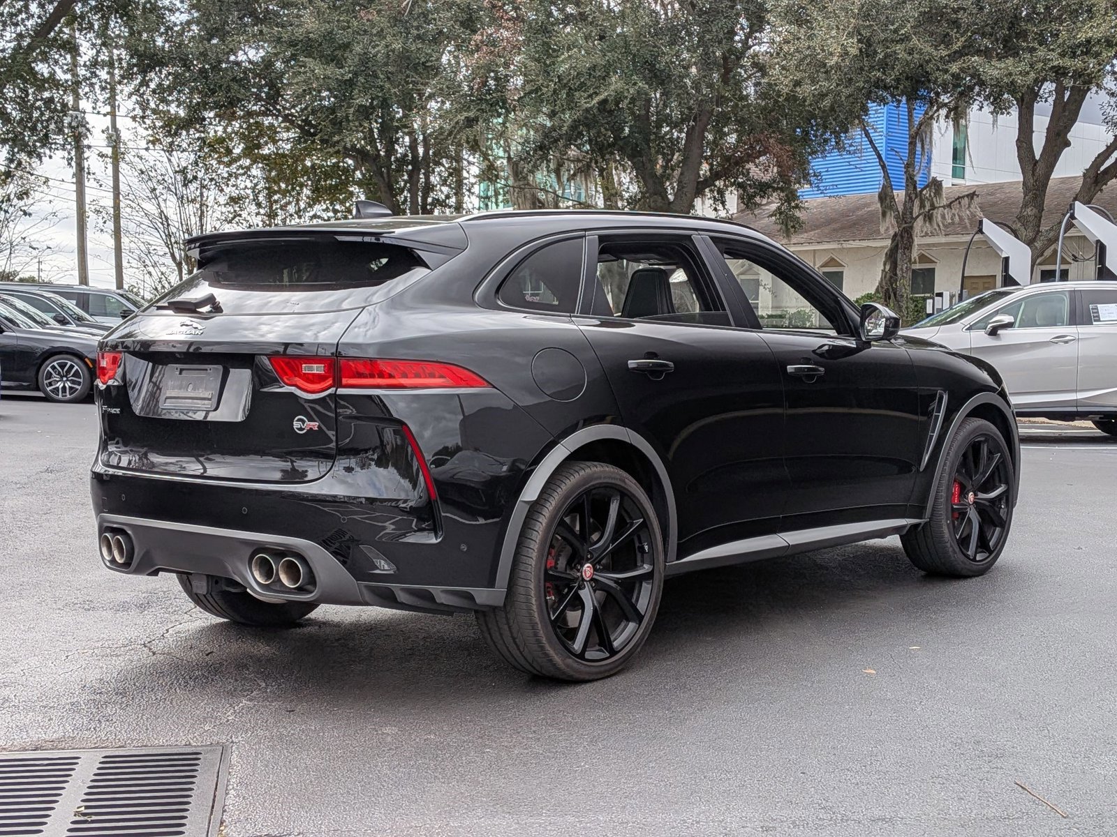 Used 2020 Jaguar F-PACE SVR image 7