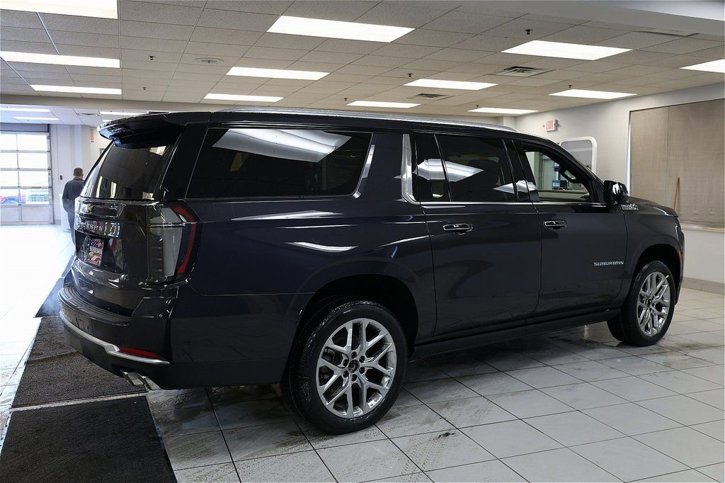 New 2026 Chevrolet Suburban High Country image 11