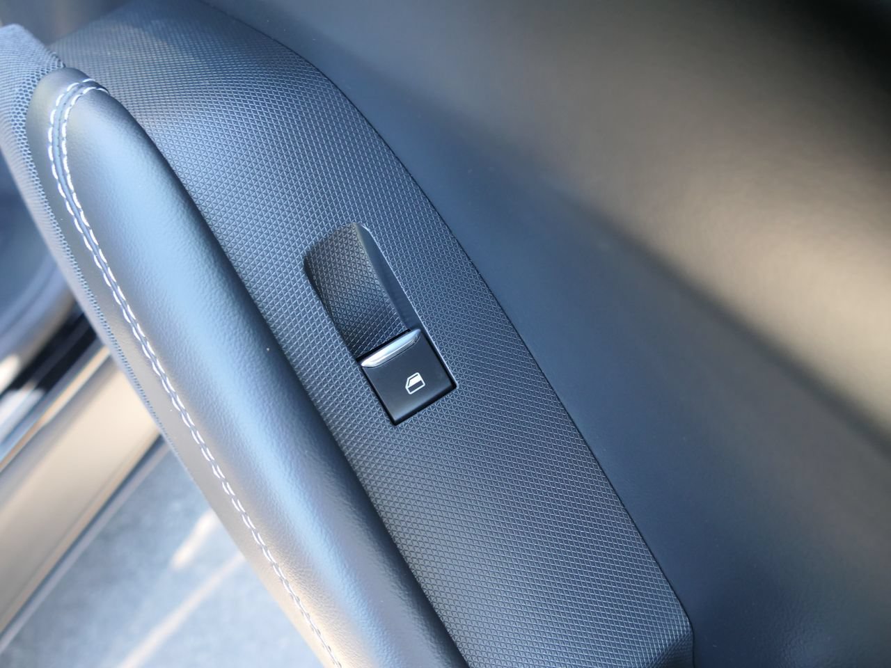 Used 2022 Ford Mustang Mach-E Select RWD image 24