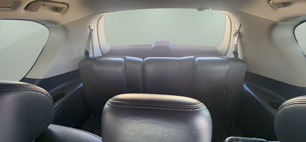 Used 2023 Nissan Armada SL image 23