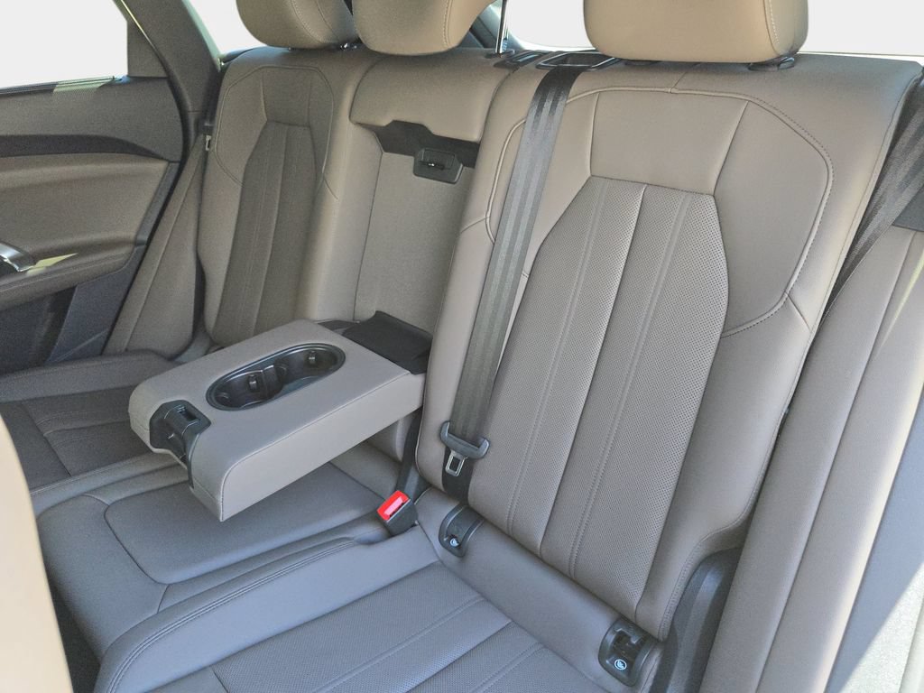 Certified 2025 Audi Q5 Premium Plus w/ Premium Plus AWD/4WD image 17