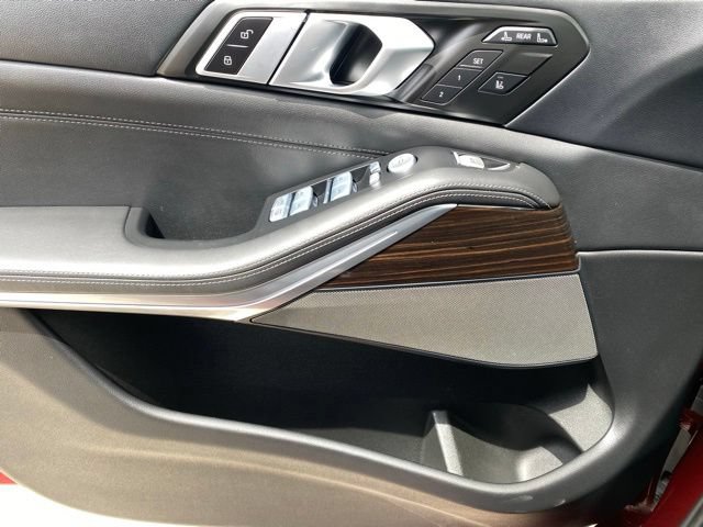 Used 2025 BMW X7 xDrive40i w/ Premium Package AWD/4WD image 15