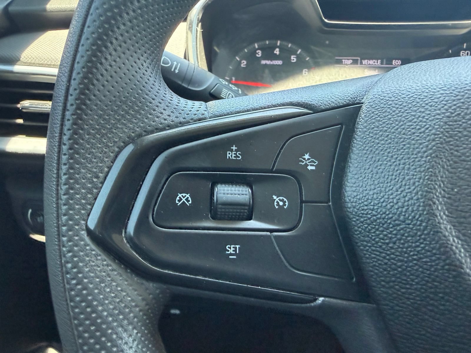 Certified 2022 Chevrolet TrailBlazer LT w/ Convenience Package FWD image 18