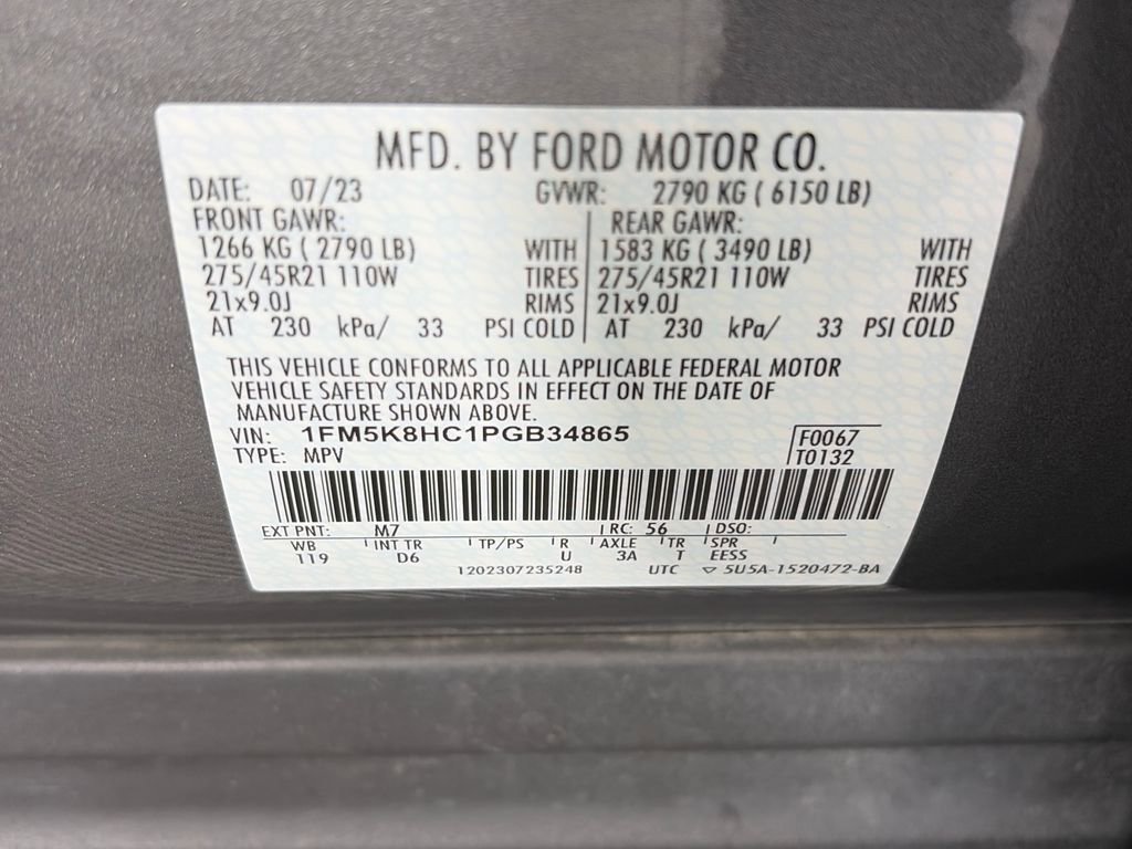 Certified 2023 Ford Explorer Platinum w/ Technology Package AWD/4WD image 9