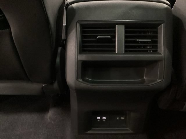 Used 2021 Volkswagen Atlas Cross Sport SEL R-Line AWD/4WD image 13