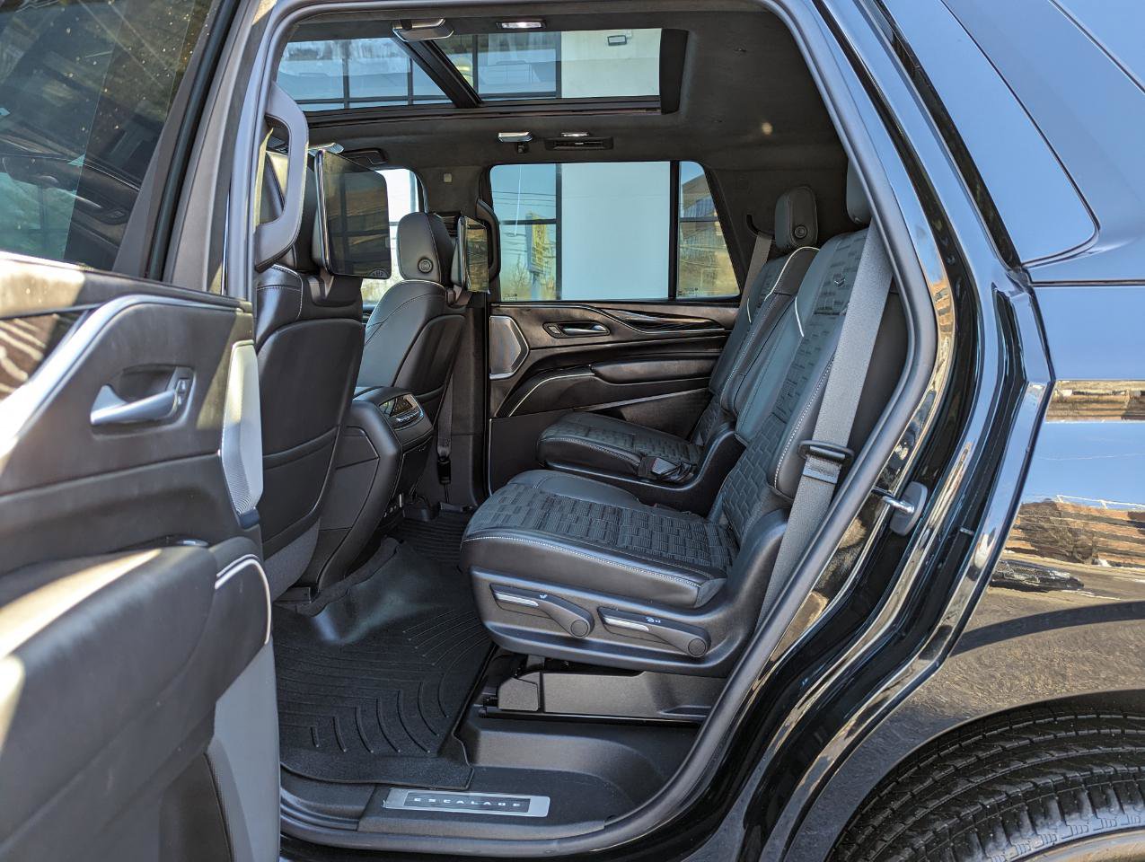 Used 2023 Cadillac Escalade V image 46