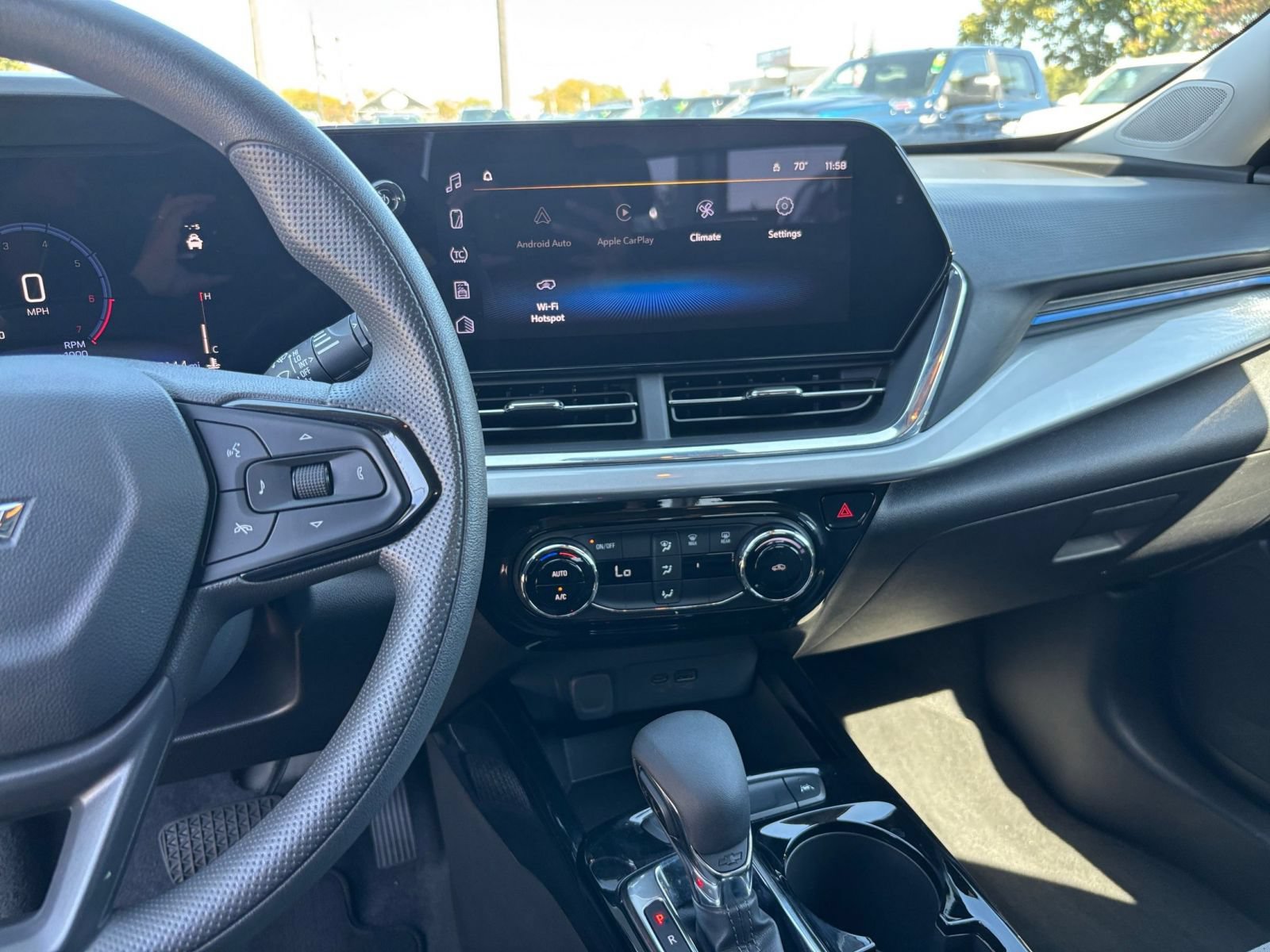 Used 2025 Chevrolet Trax LT FWD image 16