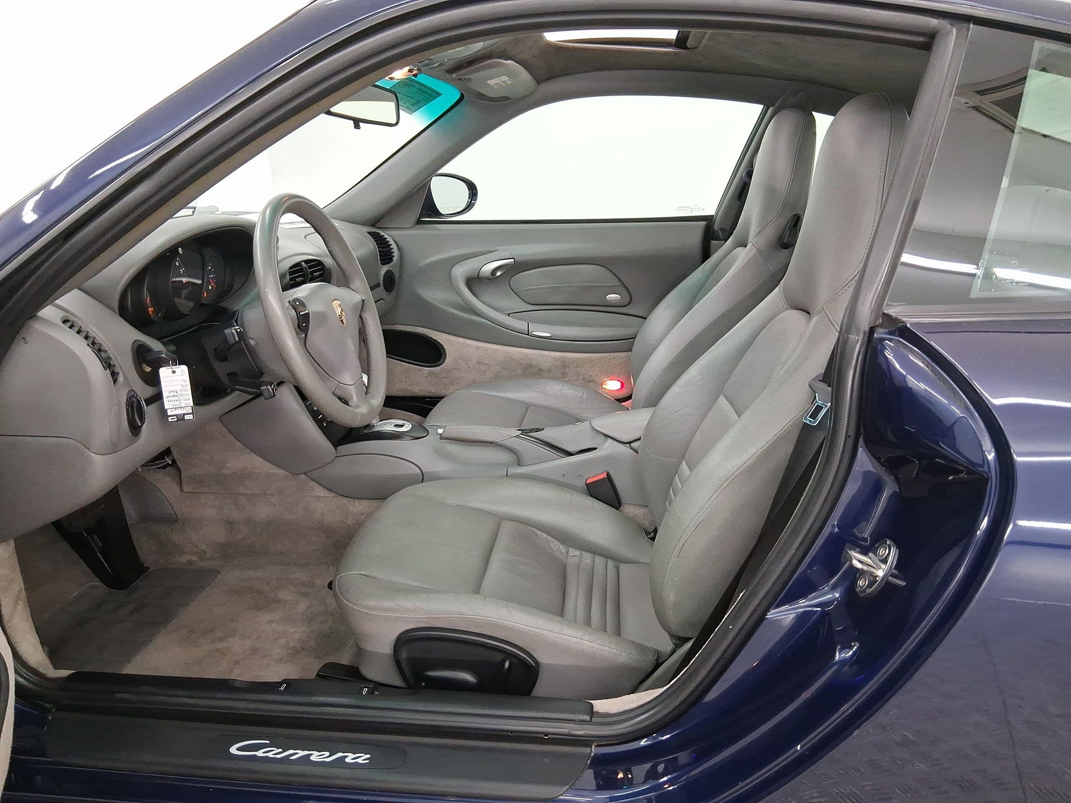 Used 2002 Porsche 911 Carrera image 4