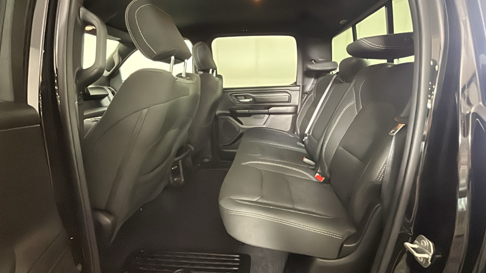 Used 2025 RAM 1500 Tradesman w/ Night Edition AWD/4WD image 32