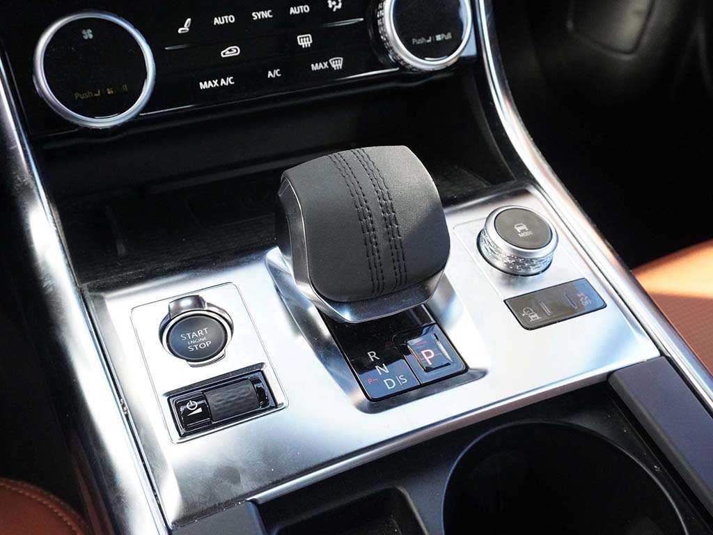 Used 2024 Jaguar XF R-Dynamic SE RWD image 51