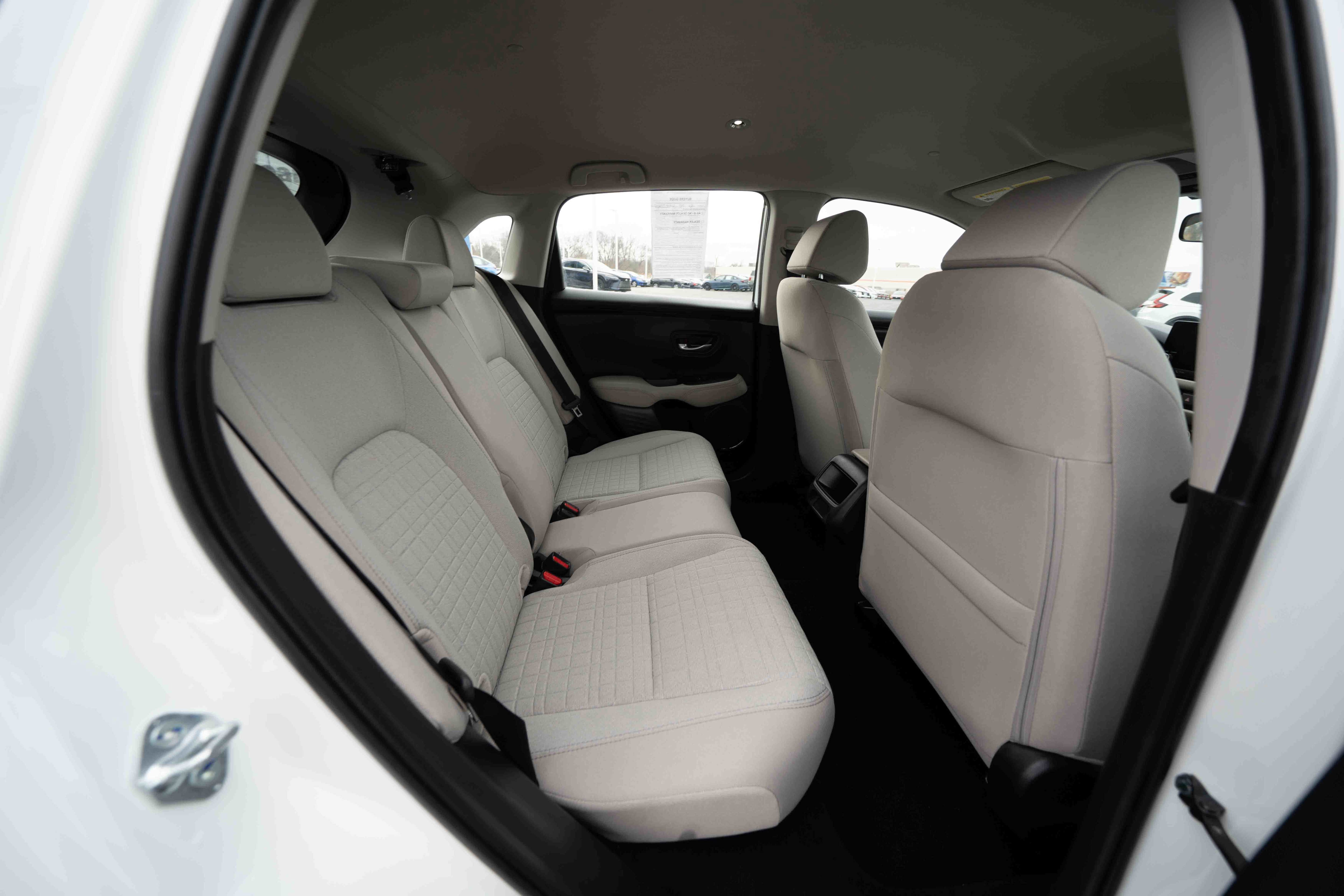 Used 2025 Honda HR-V LX image 25