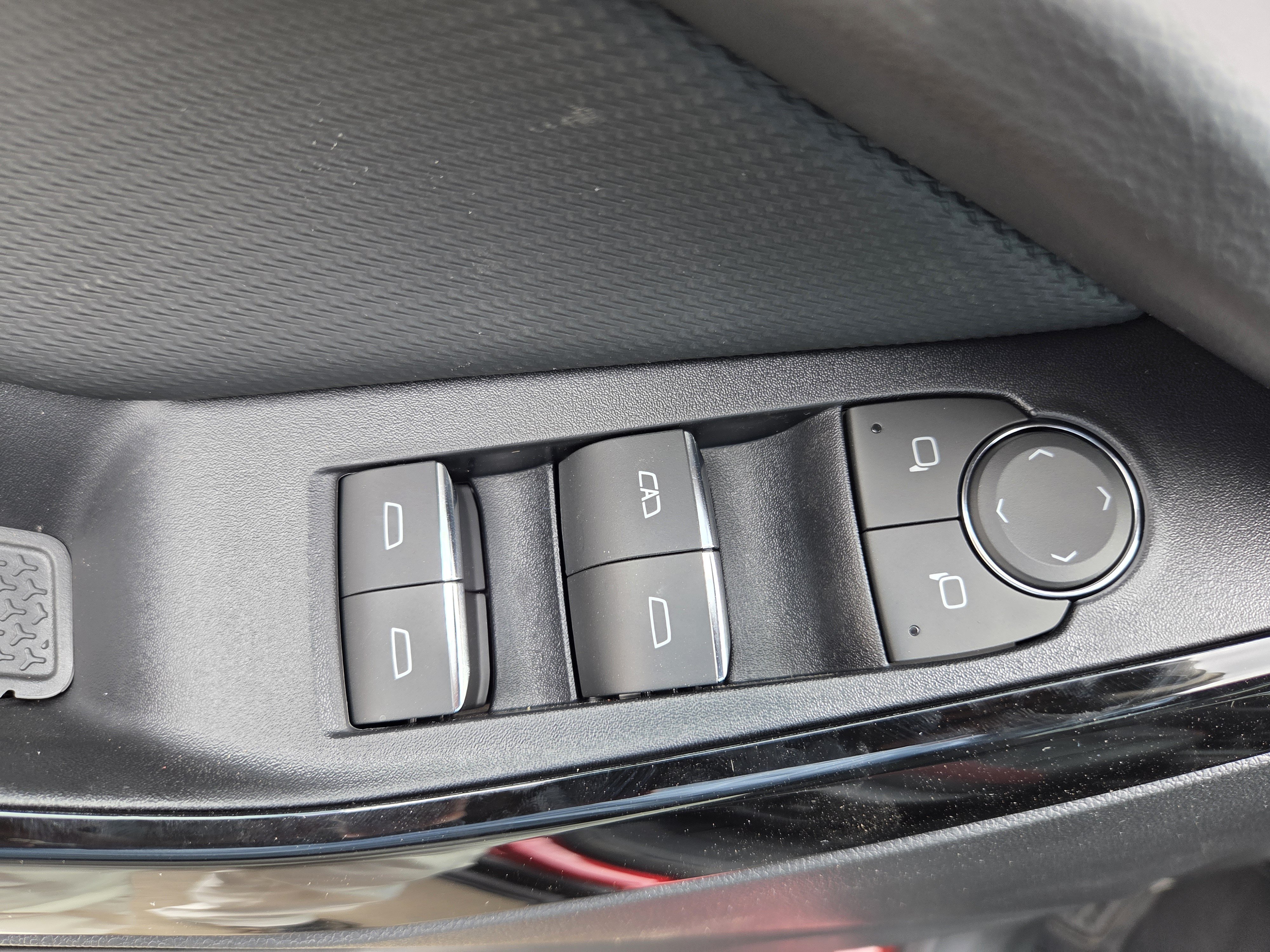 New 2027 Chevrolet Equinox RS AWD/4WD image 19