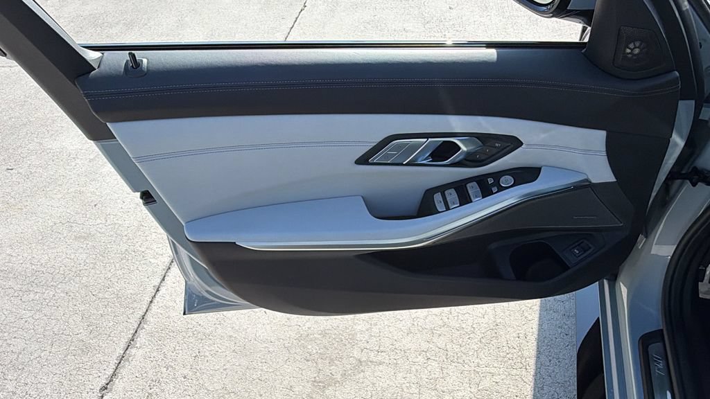 Used 2026 BMW M3 Competition RWD image 16