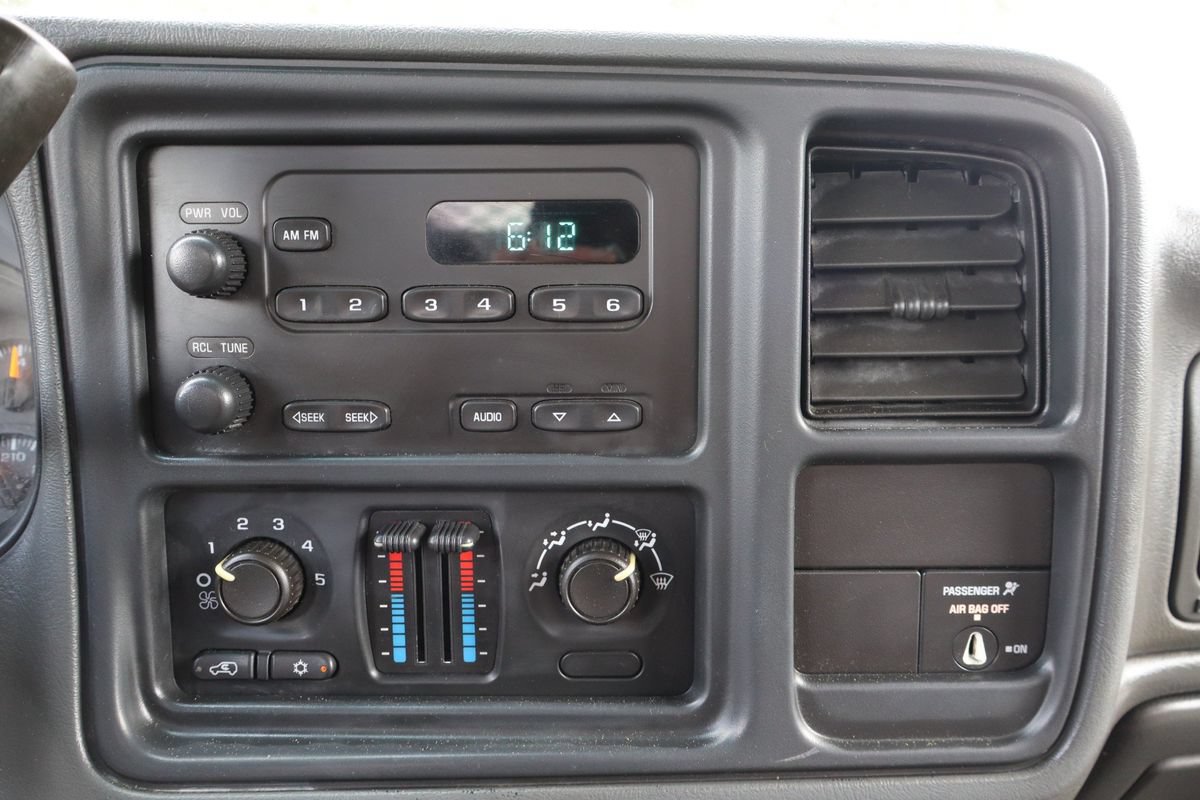 Used 2006 GMC Sierra 2500 W/T RWD image 31