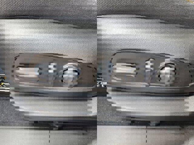 Used 2023 Chevrolet Equinox LT image 18