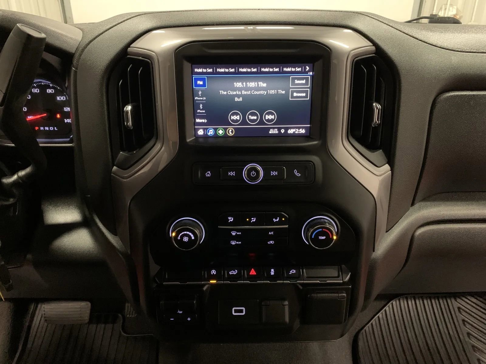 Used 2020 Chevrolet Silverado 1500 Custom w/ Custom Value Package image 33