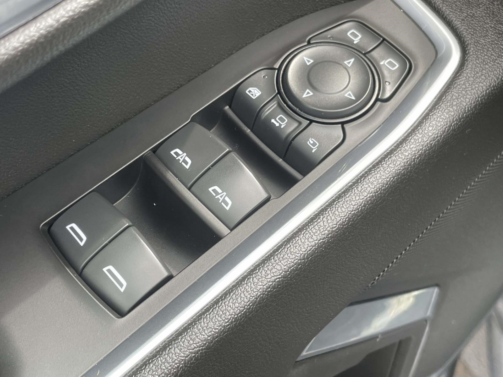 Used 2024 Chevrolet Silverado 2500 LTZ AWD/4WD image 17