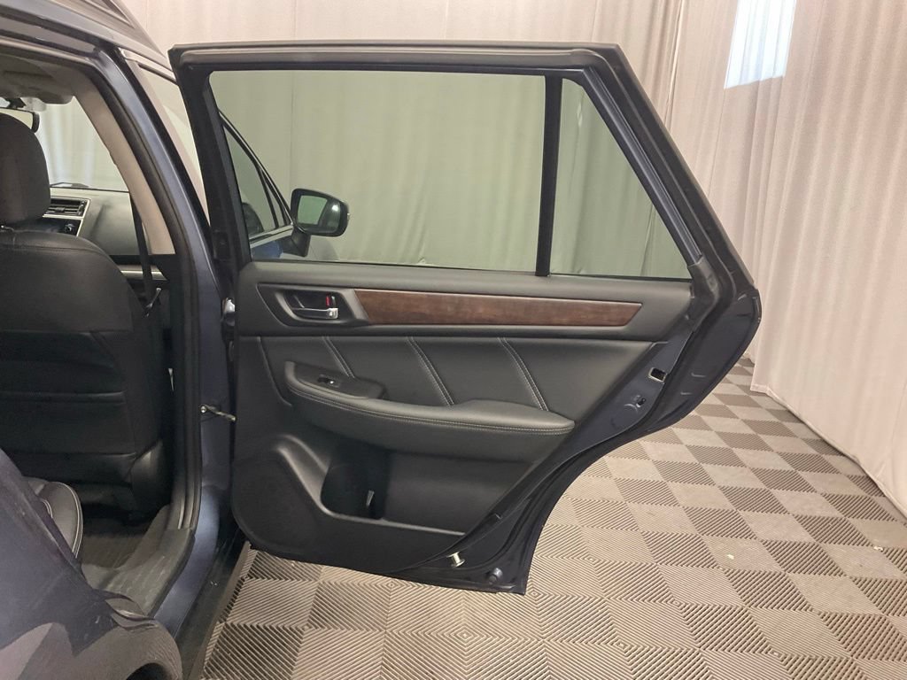 Used 2018 Subaru Outback 2.5i Limited AWD/4WD image 28