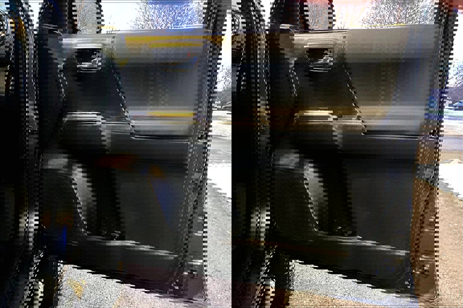 Used 2022 Toyota Tacoma TRD Off-Road image 22