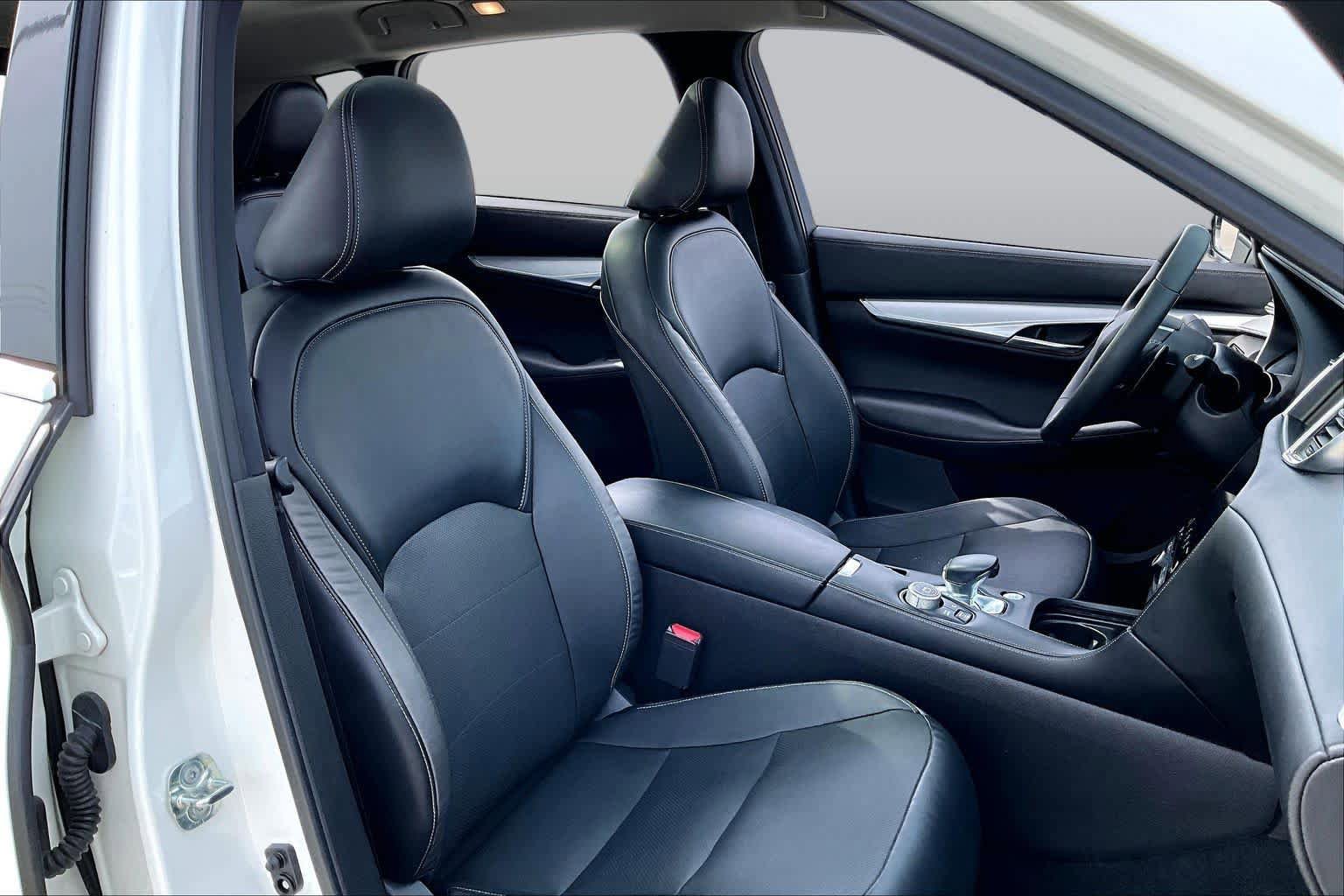 Used 2021 INFINITI QX50 Essential w/ Convenience Package FWD image 8
